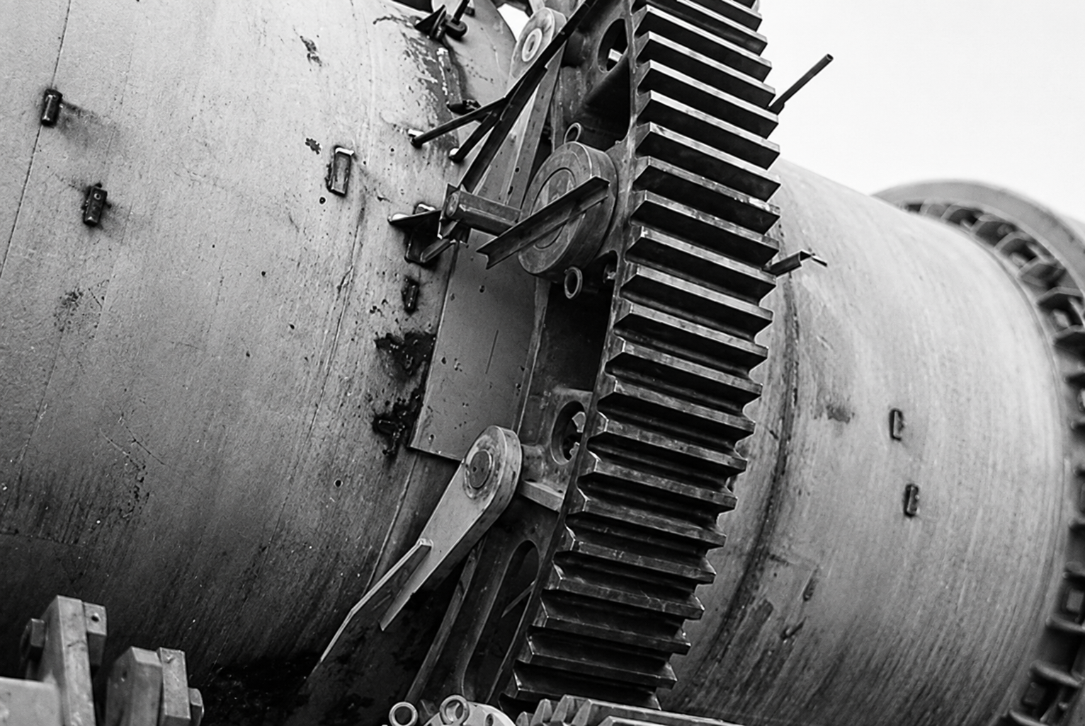 A GUIDE TO OPEN GEAR SPECIALTY LUBRICANTS: TYPES, BENEFITS AND APPLICATIONS