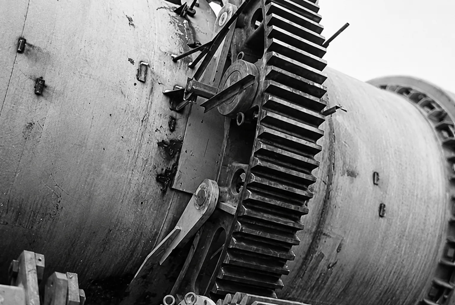 A GUIDE TO OPEN GEAR SPECIALTY LUBRICANTS: TYPES, BENEFITS AND APPLICATIONS
